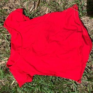 Bright red crop top🔥